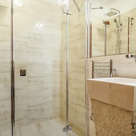 Tatrytop Zakopianskie Tarasy Wellness Suites Appartamento *